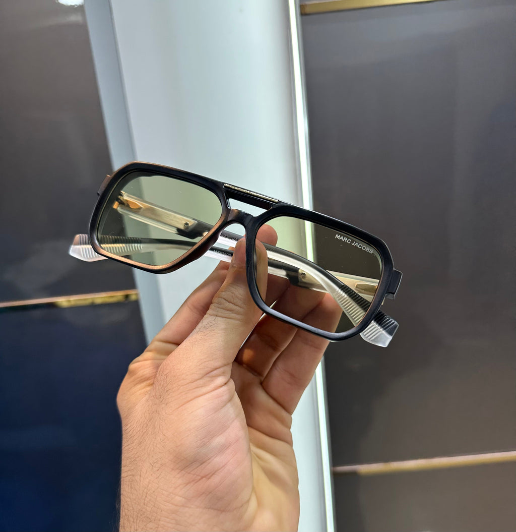 Mar c Jacob s Black Green 2005 Ultimate Luxury Shade With Original Packaging