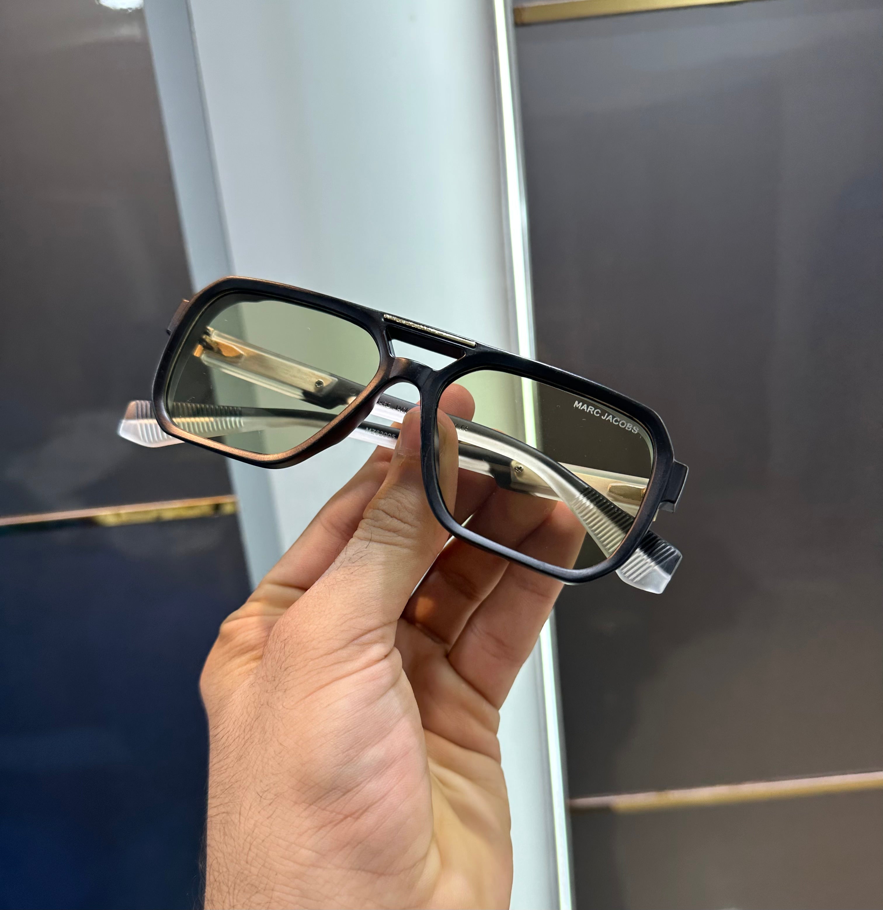 Mar c Jacob s Black Green 2005 Ultimate Luxury Shade With Original Packaging