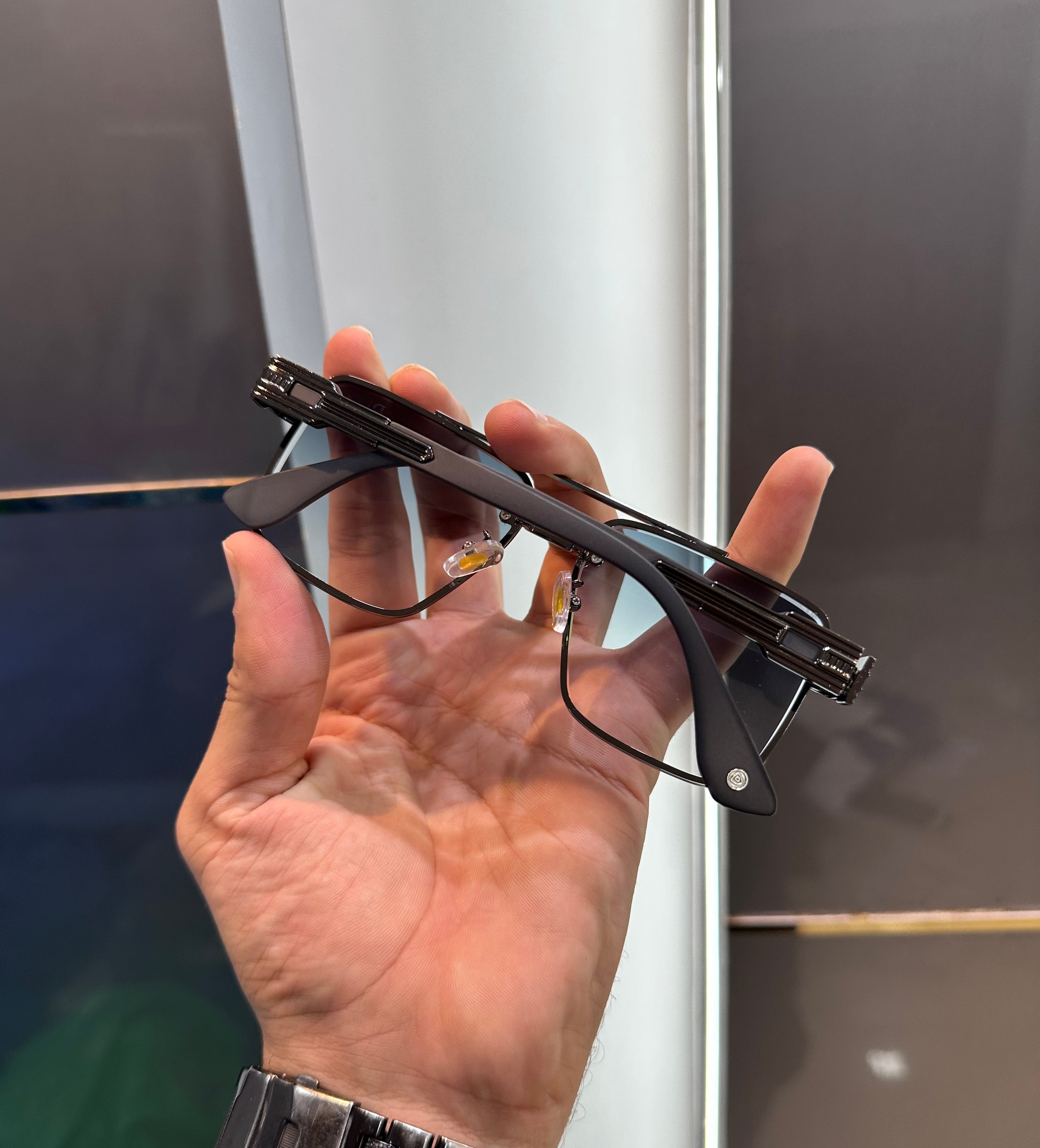 DIt a 5G65 Ultimate Luxury Shade With Original Packaging