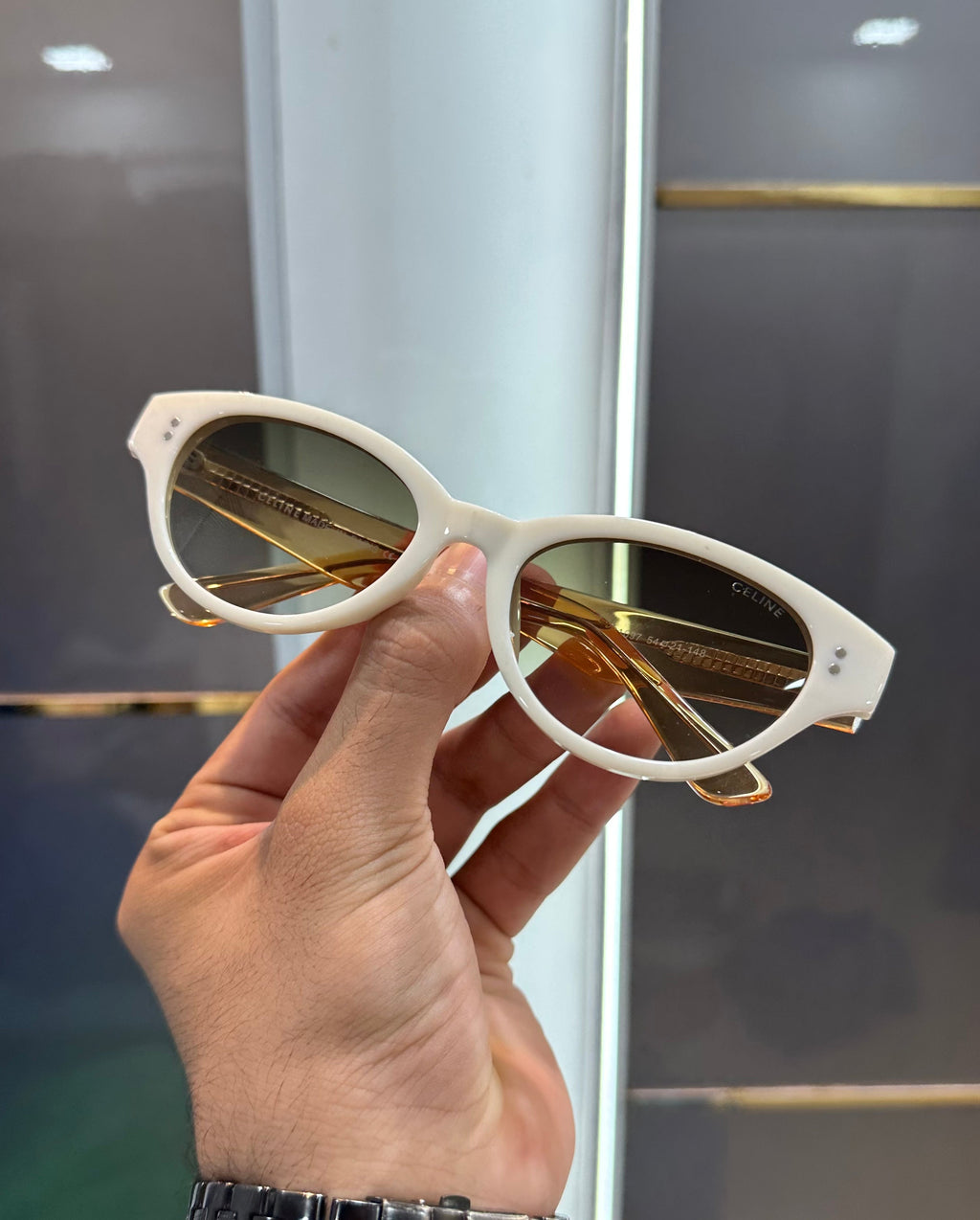 Celin e Ultimate Luxury Shade With Original Packaging