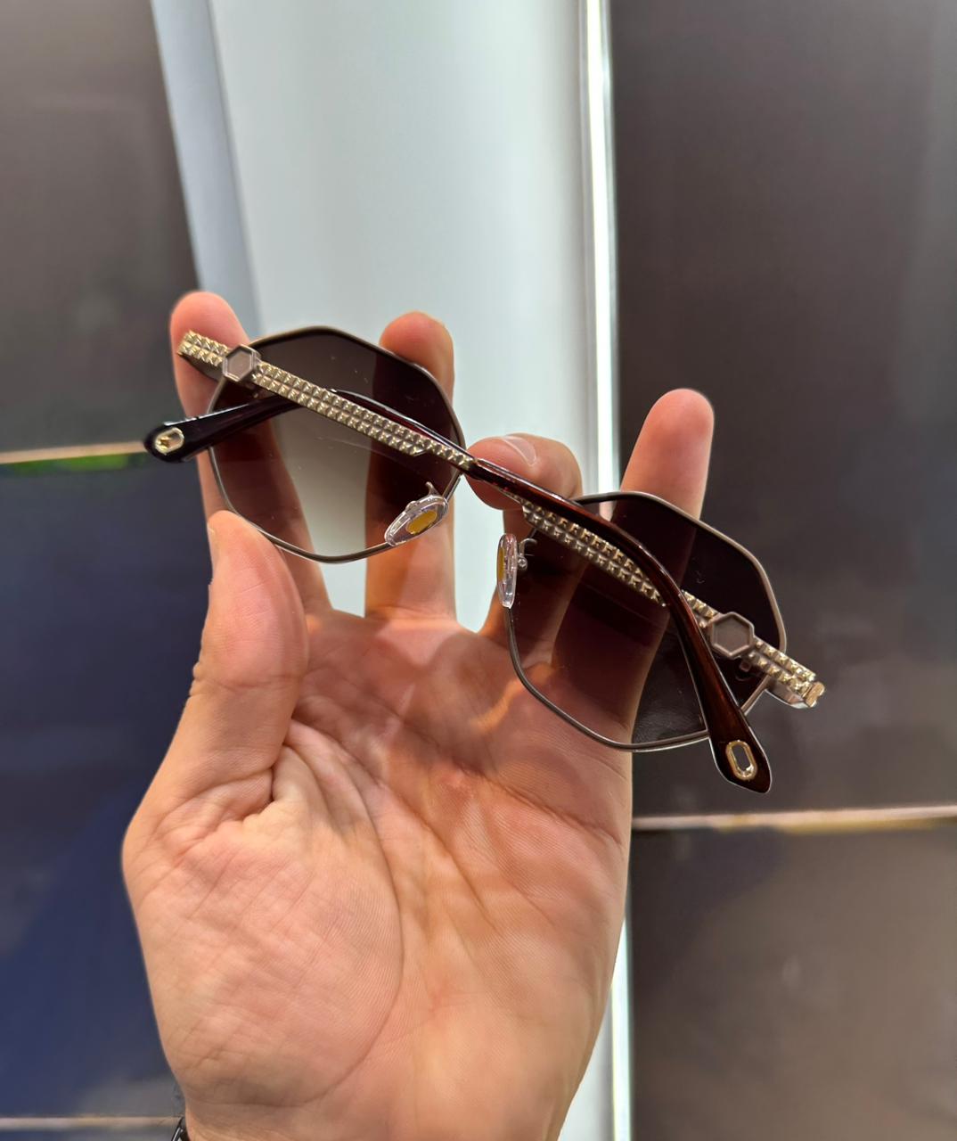 Cartie r Gold Brown 3553 Ultimate Luxury Shade With Original Packaging