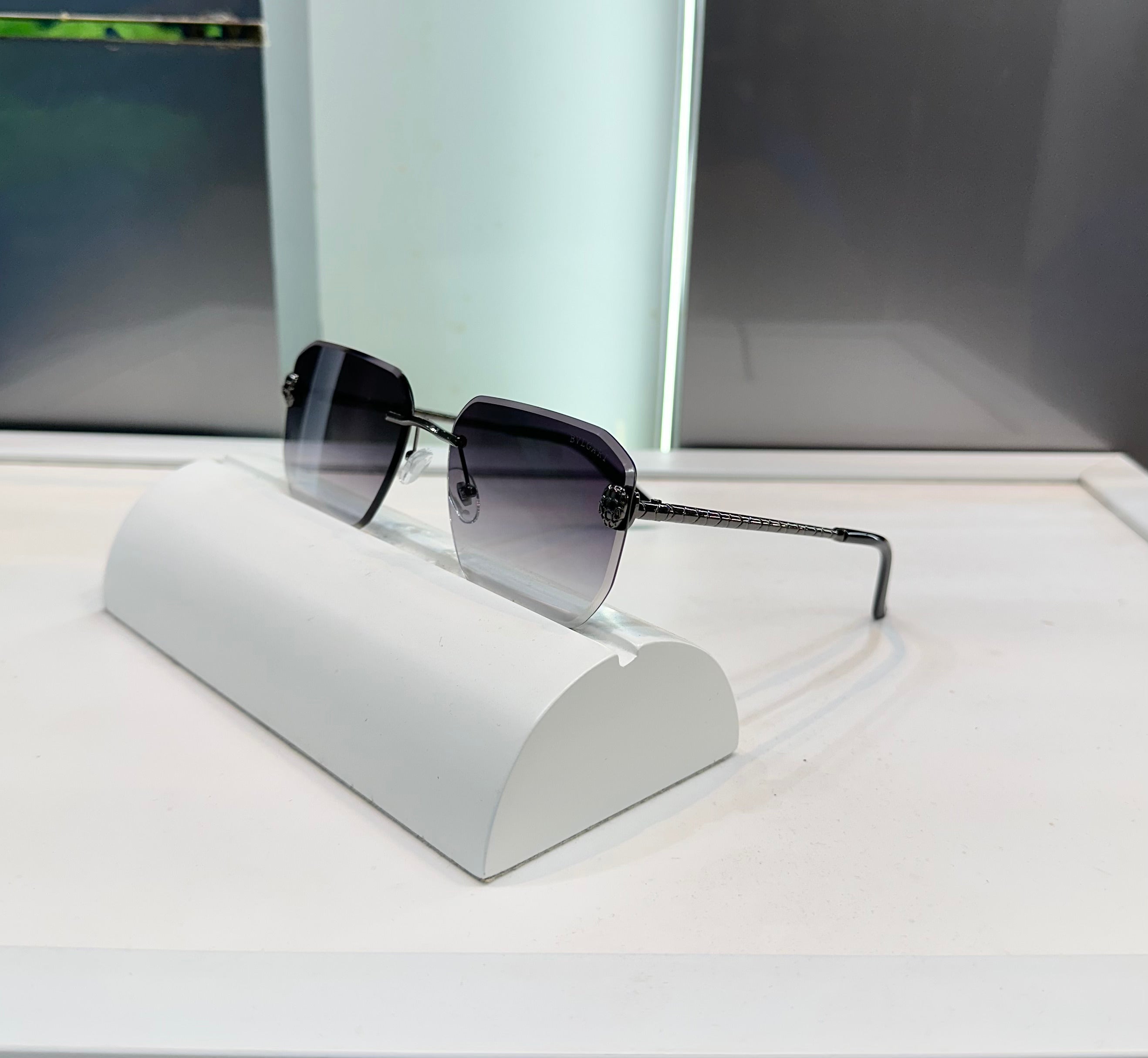 Bvlgar i Shaded Black 4137 Ultimate Luxury Shade With Original Packaging