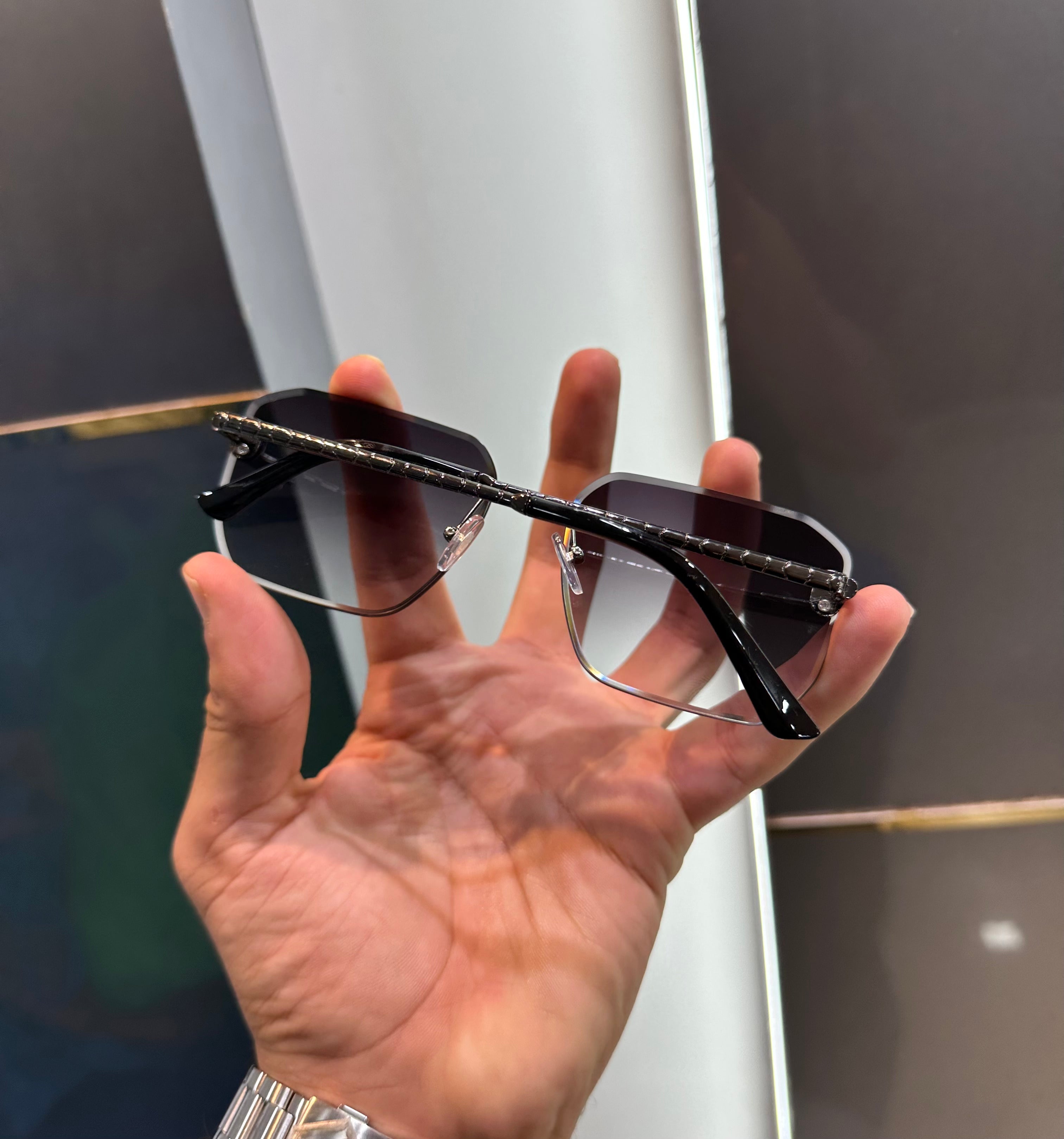 Bvlgar i Shaded Black 4137 Ultimate Luxury Shade With Original Packaging