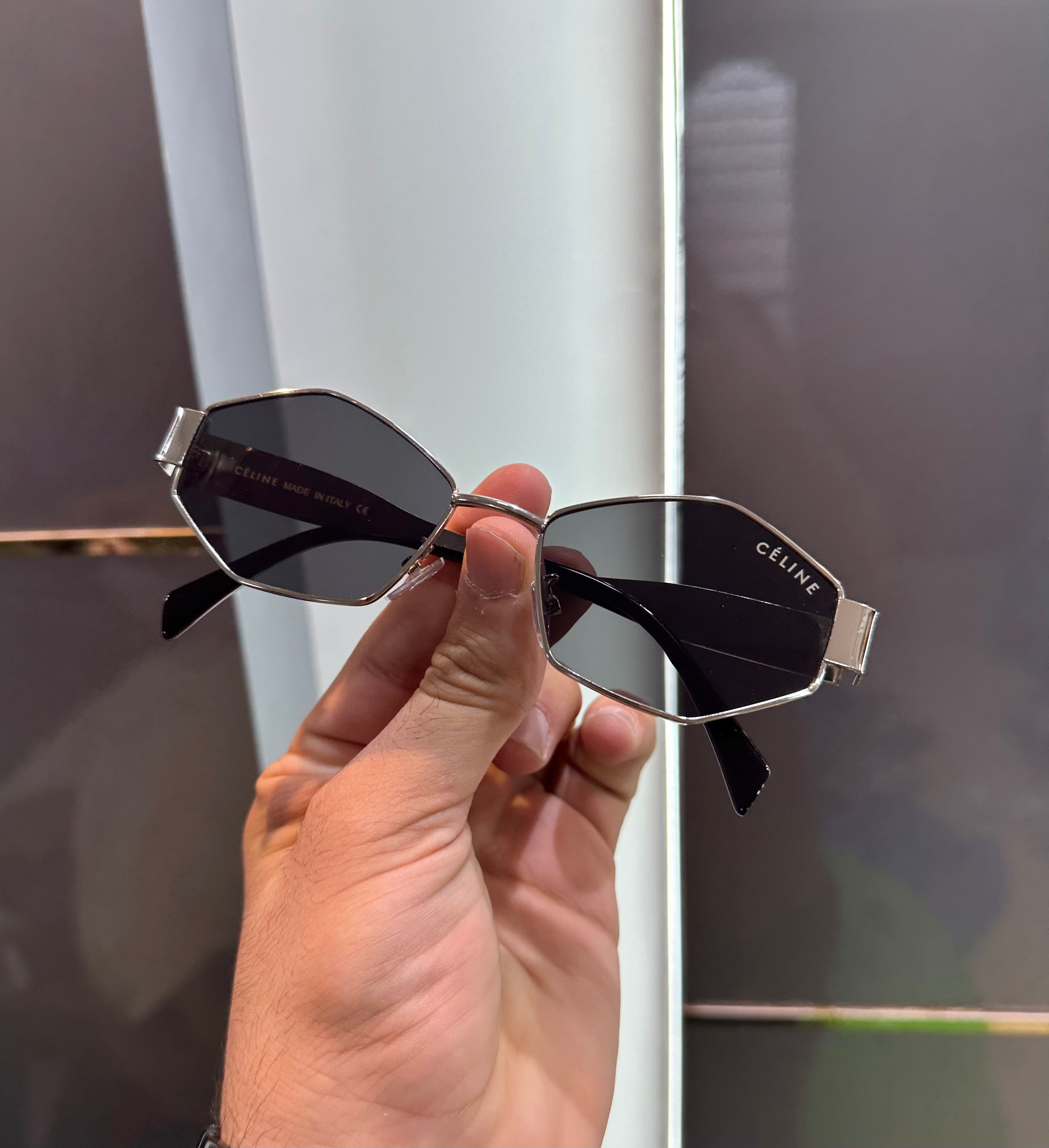 Celin e Black 598 Ultimate Luxury Shade With Original Packaging