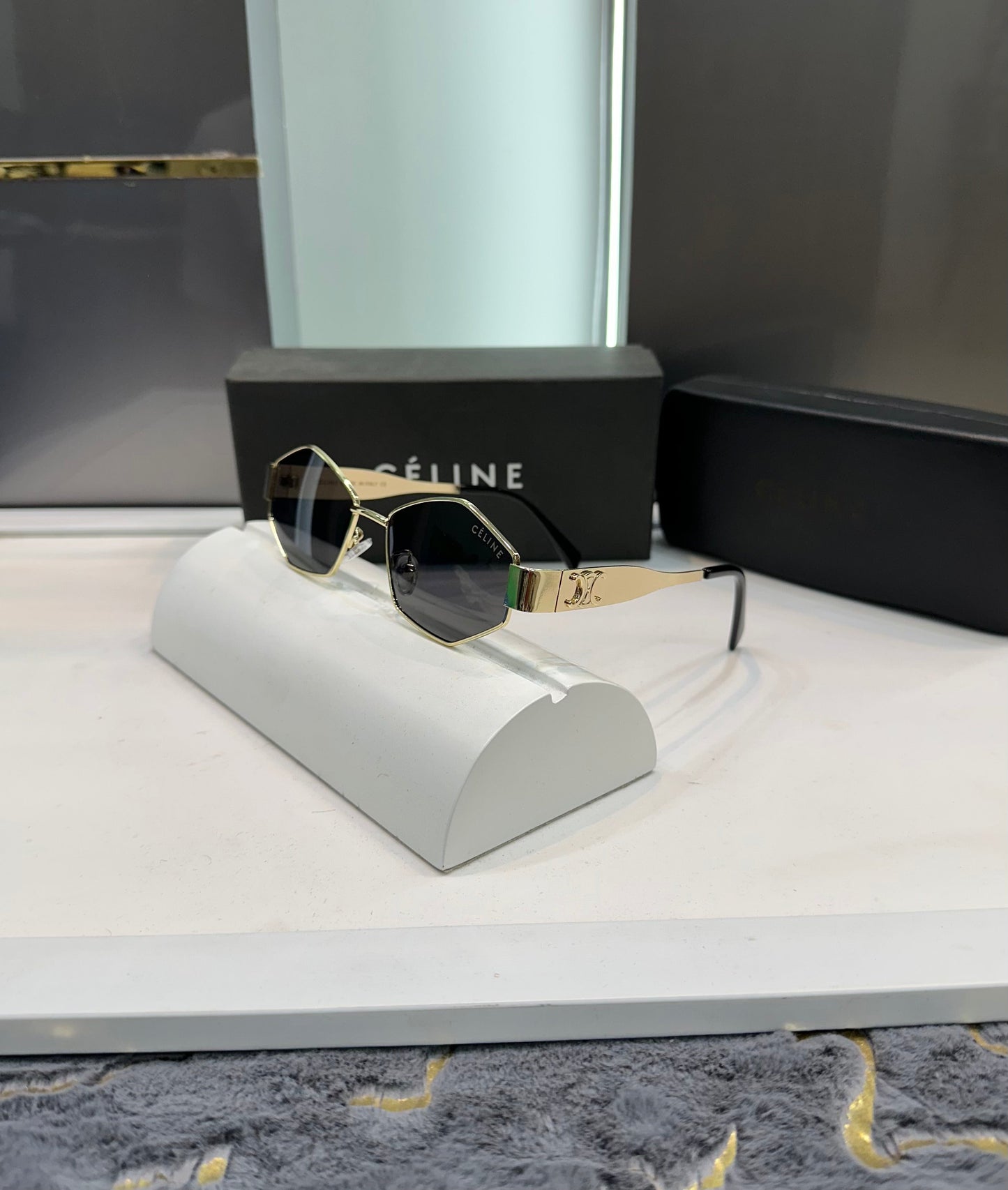 Celin e Gold Black 598 Ultimate Luxury Shade With Original Packaging