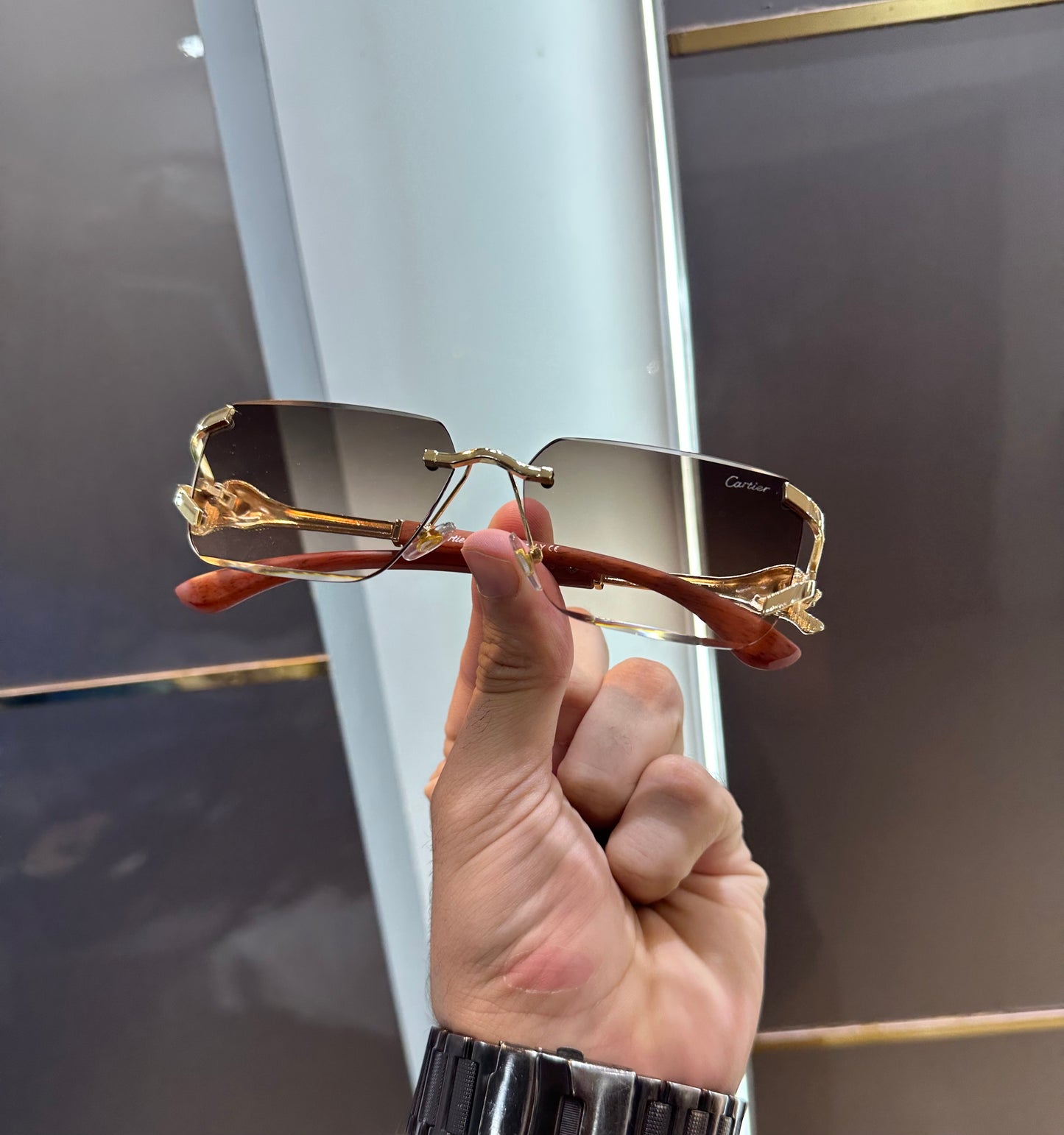 Cartie r Gold Brown 033 Ultimate Luxury Shade With Original Packaging