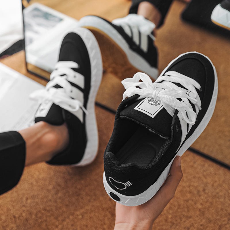 CUBICS Human Matic Sneakers - Black