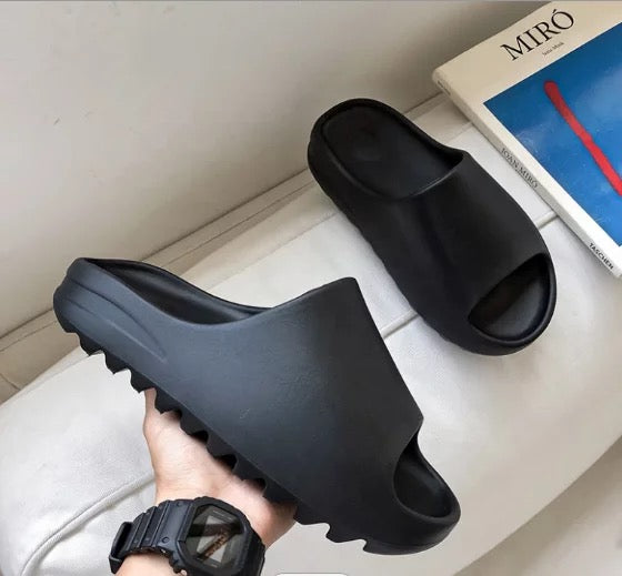 CUBICS Yezy Foam Slides - Black