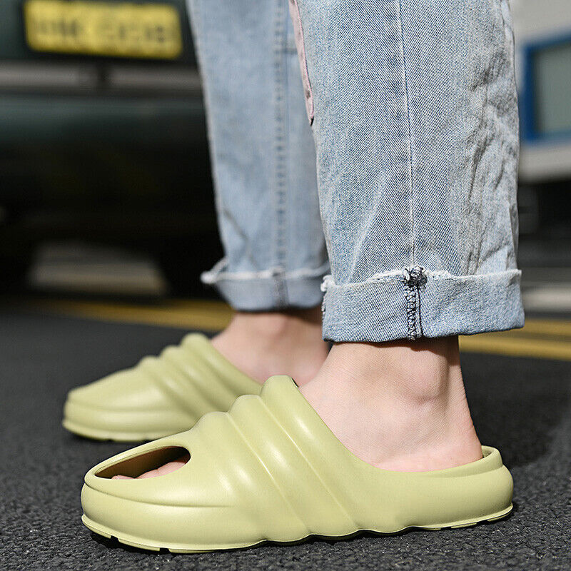 CUBICS Snail Cutout Foam Slides - Resin